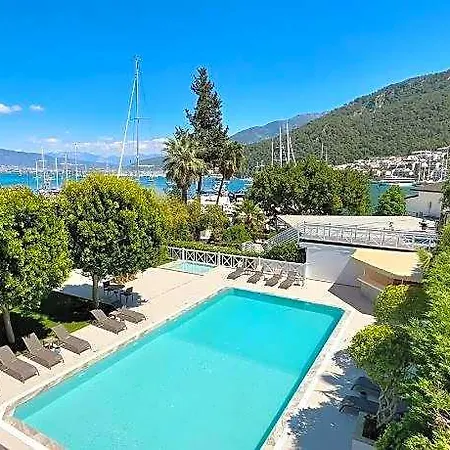 Ξενοδοχείο Marina Boutique 3*