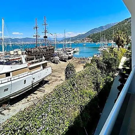 Marina Boutique Φετιγιέ